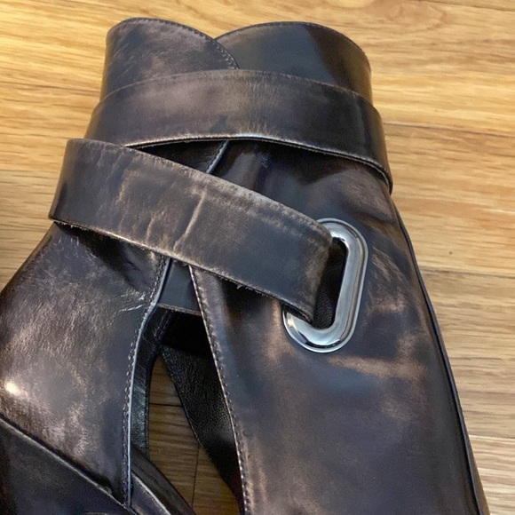 Marciano by Guess Women’s Brown Open Toe Heels With Buckle Size 7 - Picture 6 of 9